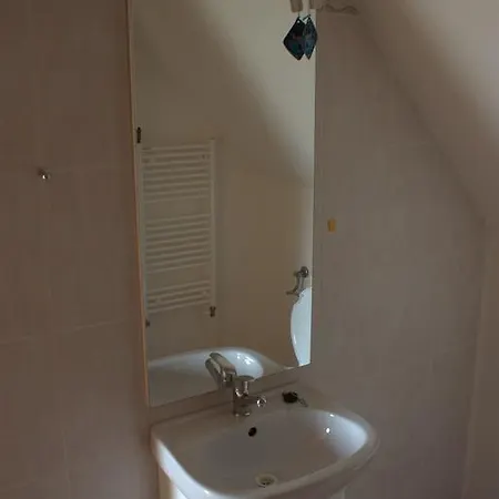 Zlty Dom Homestay Vrbov